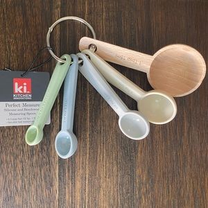 Silicone & Beechwood Measuring Spoon Set - Kitchen Innovations. NEW